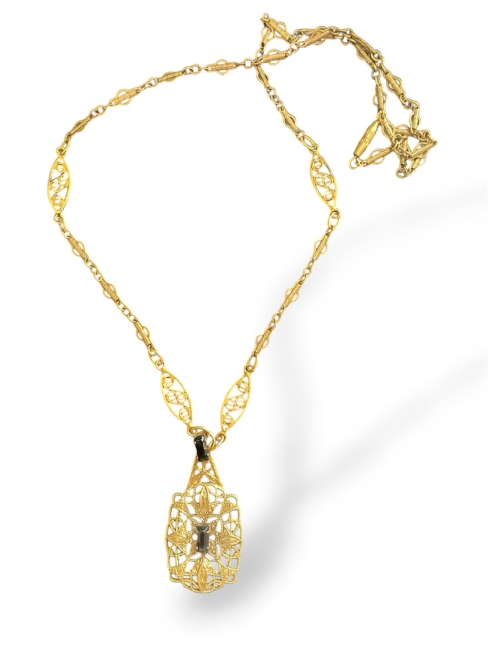 Vintage Gold Tone Filigree Pendant Necklace 20” Chain